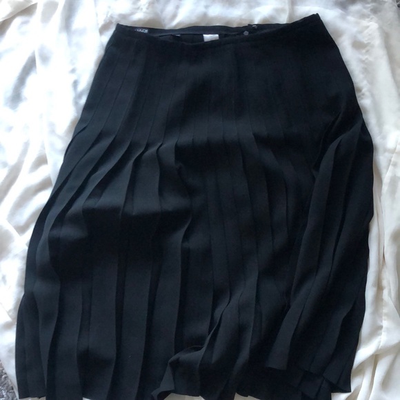 Professional skirt lot, high quality long lasting - Picture 4 of 7